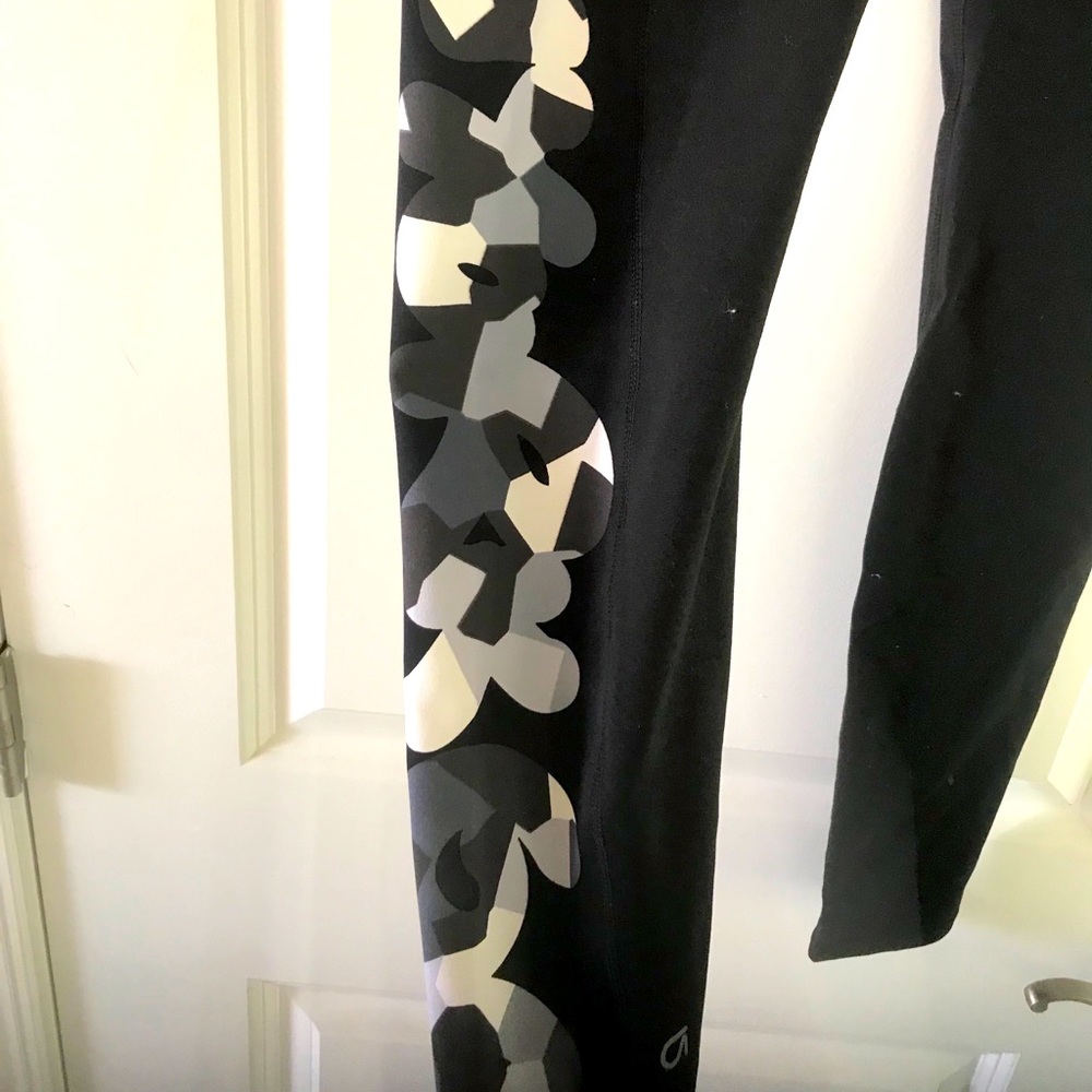 Gap Fit leggings- Dry Fit